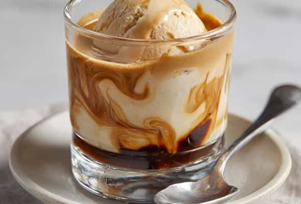 Affogato coffee - Espresso, dondurma
