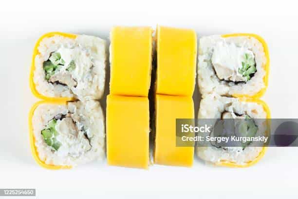 Chicken cheese roll - (Yaponica düyü, nori, pendir, xıyar,...
