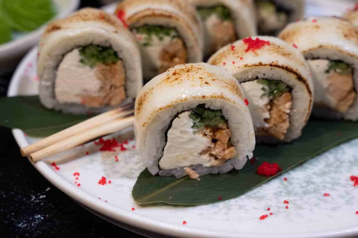 Çiz Roll - Düyü, nori, teriyaklı salmon, krem...