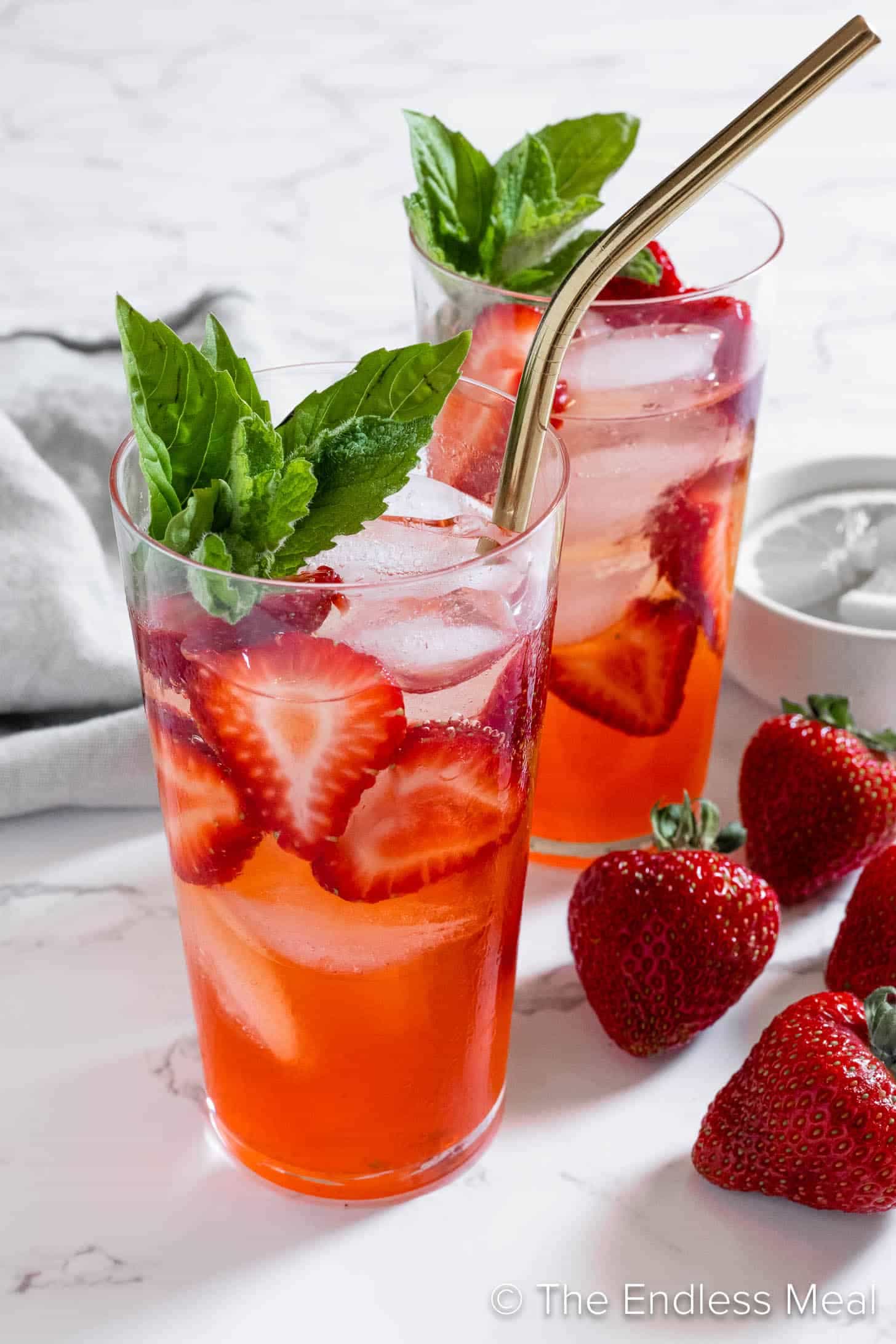 Mojito çiyələkli - Çiyələk,limon,qazlı...