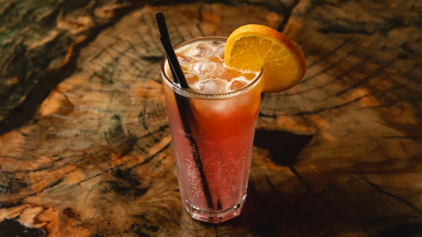 TROPIC LEMONADE - Buz, qazlı su, limon, nanə və uyğun...