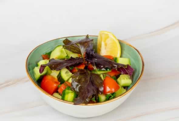 Çoban salatı 300 qr - (Pomidor, xiyar, qırmızı soğan,...