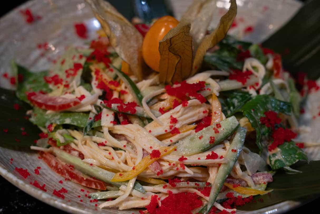 Krab Salatı - Kahı “ayzberq”, çeri pomidor,...