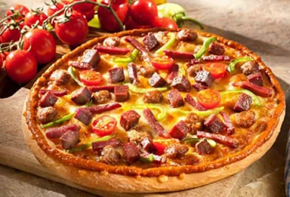 Pizza Quş başı - Mozarella pendiri, sous, mal əti,...