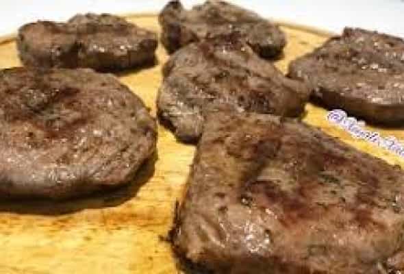 Mal əti qızartması 300 qr - Dana əti, düyü, pomidor, rəngli...