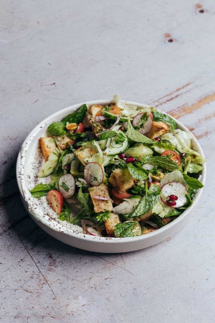 FATTOUSH - (Pomidor, xiyar, qırmızı soğan,...