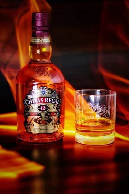 Chivas Regal whiskey 1Lt - Chivas Regal 1L