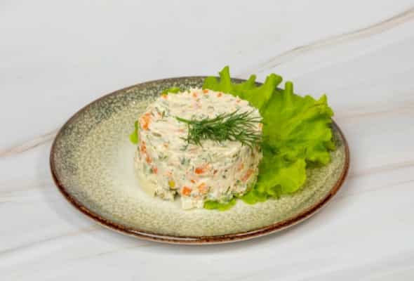 Paytaxt salatı 250 qr - (Toyuq filesi, kartof, yer kökü,...