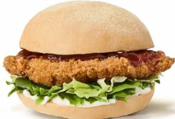 Chicken Burger - Döş əti, pomidor, xiyar,...