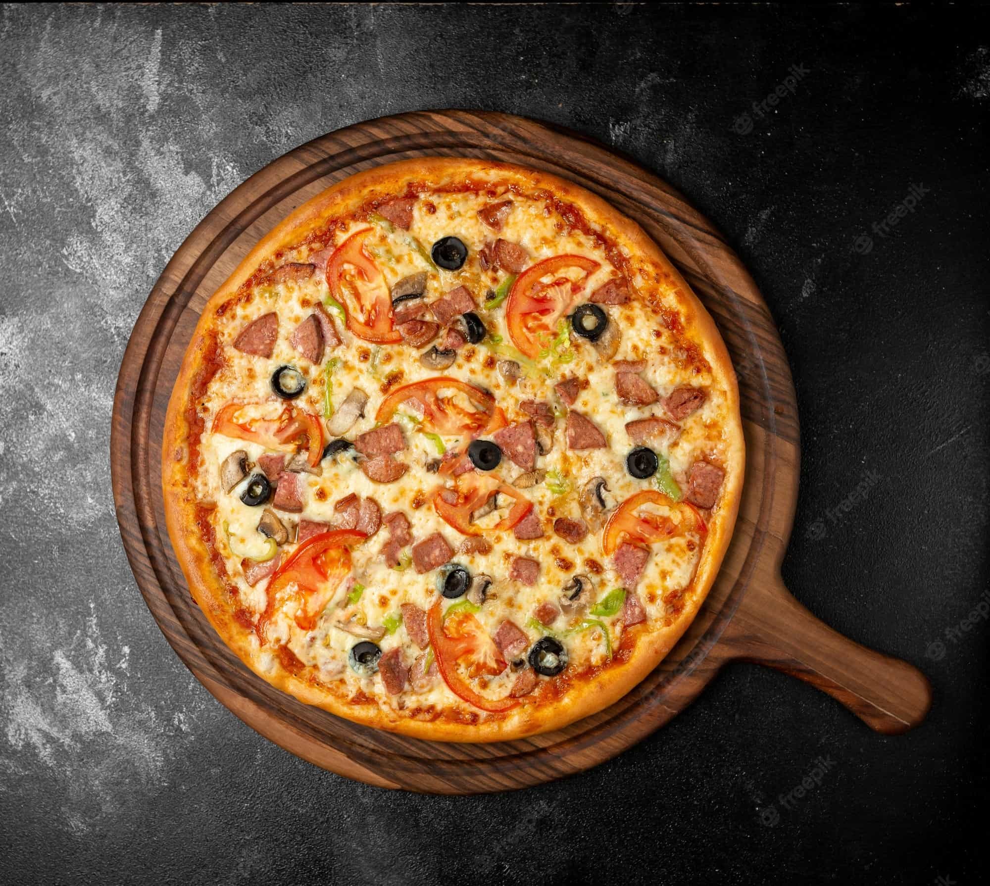 İmperial Pizza - Mozzarella pendiri , özəl sous, toyuq...