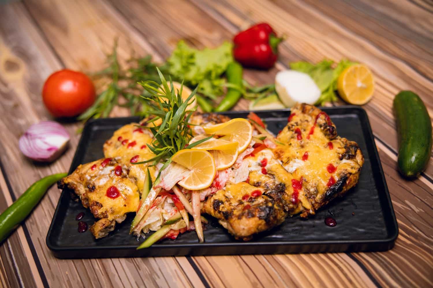 Sümüksüz tabaka - (toyuq .qoz.badam.sarimsaq sous.pendir)