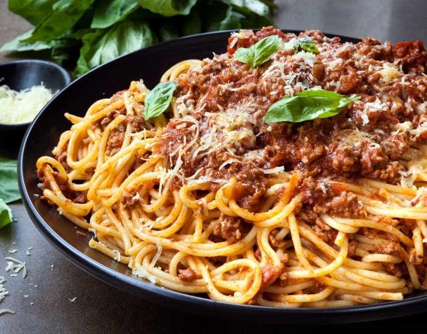 SPAGETTİ BOLONEZ - (Spagetti pasta,çəkilmiş...