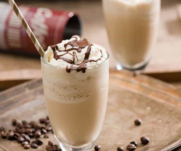 FRAPPUCCINO - Süd və siropla qarışdırılmış,...
