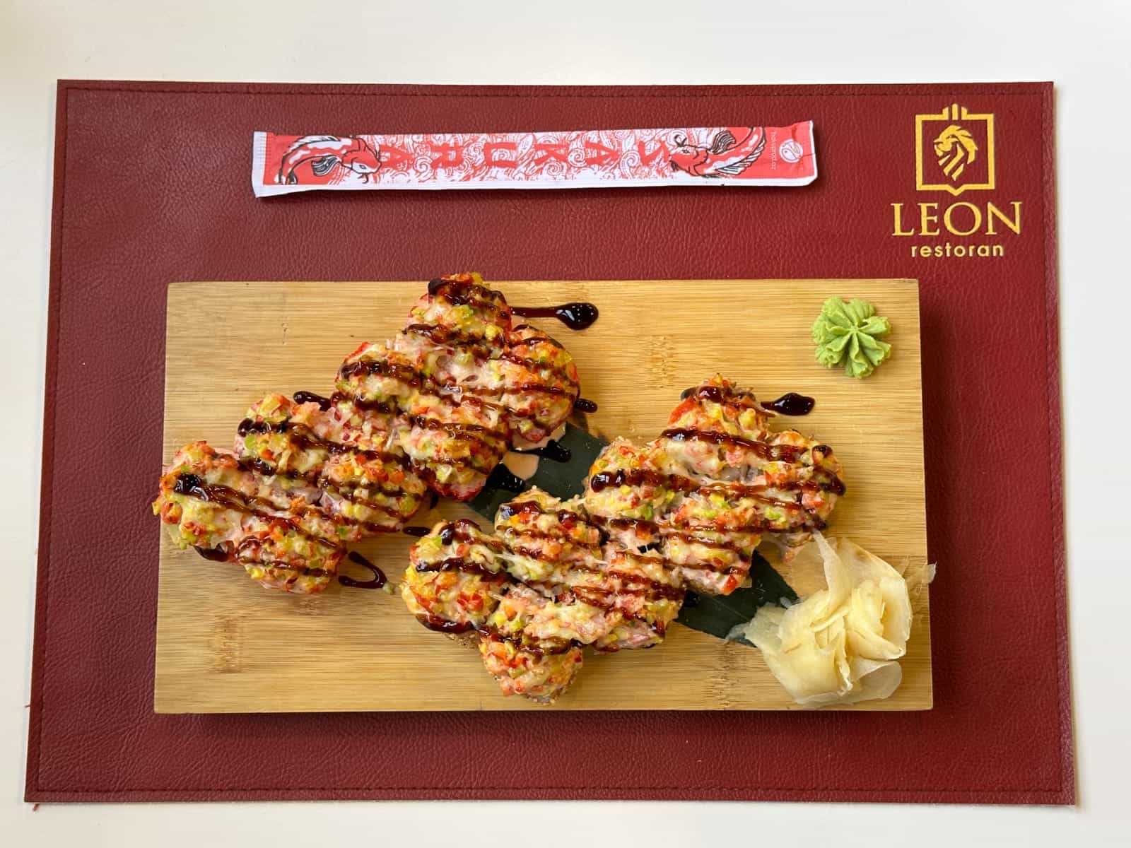 Bişmiş roll krevetka ile - Düyü, nori, krevetka, cremetta...