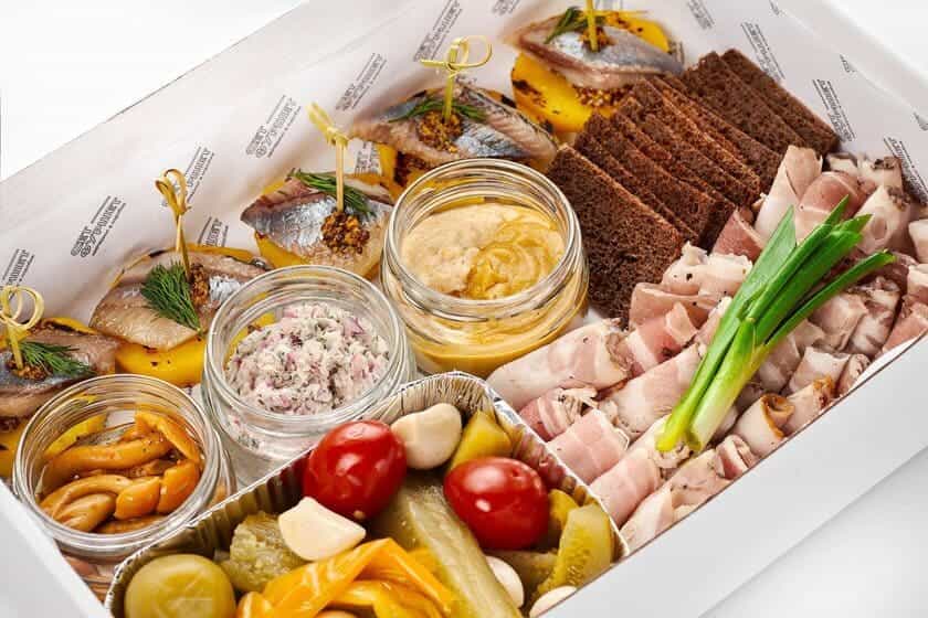Ruskiy set - (uxa po carski 4 porc, skumbriya...