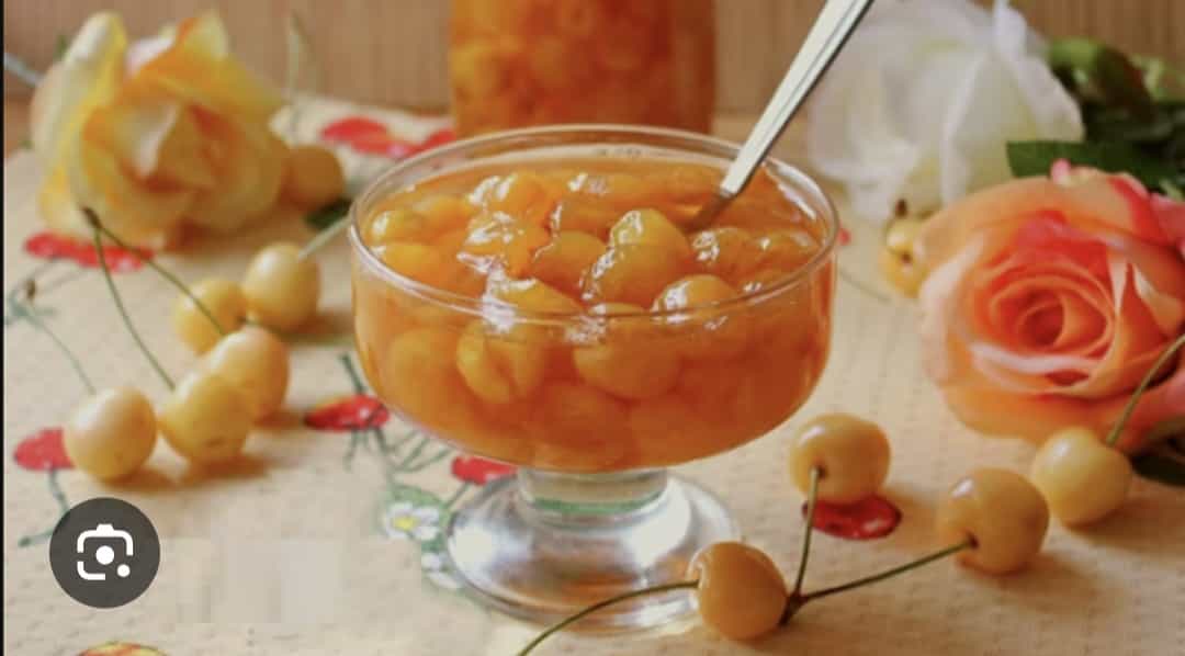 Ağ gilas mürəbbəsi - 