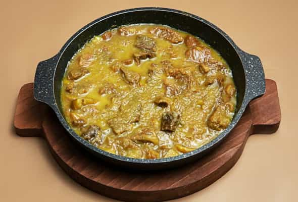 ŞİRƏLİ DANA - Dana əti, kərə yagı, albuxara, sogan