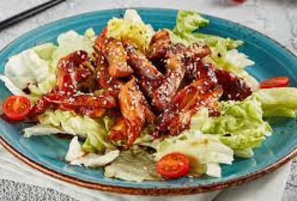 Sezar salatı can əti ilə 300 qr - Baton, can əti, kahı, parmezan...