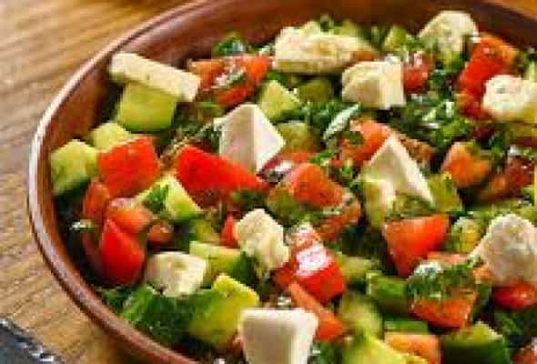 Çoban salatı 250 qr - Pomidor, xiyar, soğan, zeytun yağı,...