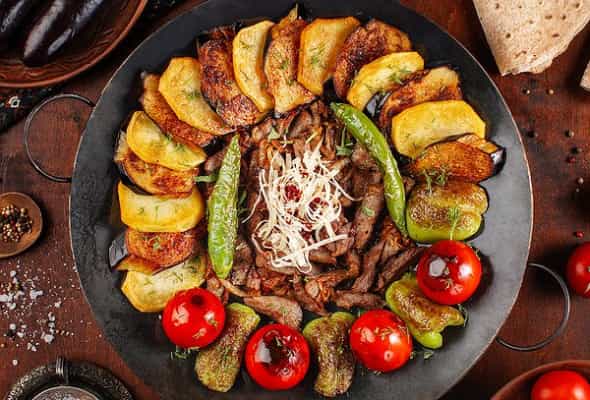 Mal əti sacı 1000 qr - Mal əti, kartof, pomidor, badımcan,...