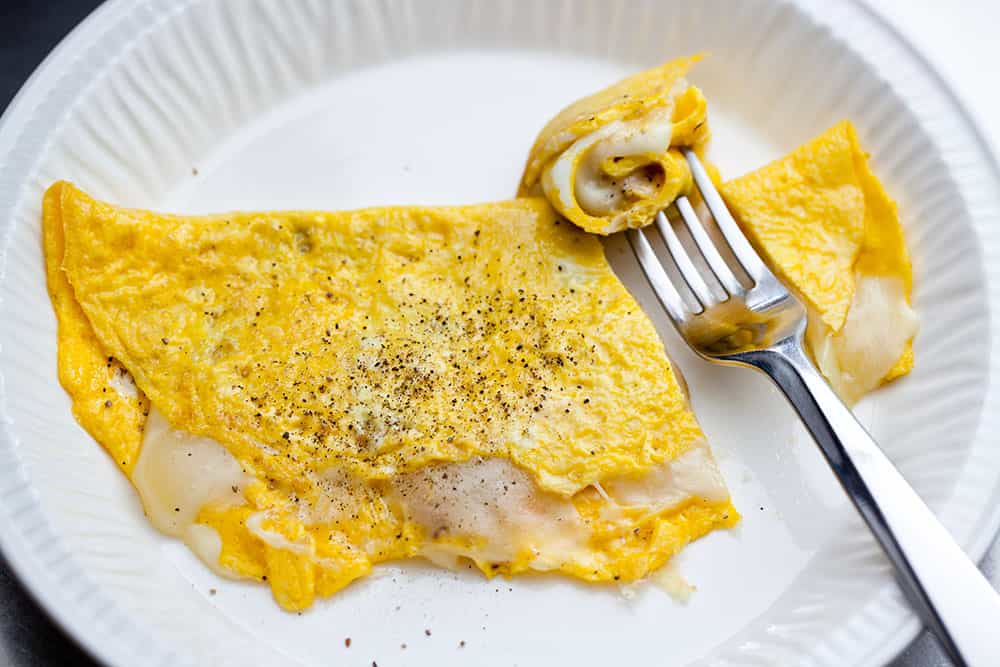 OMLET - (2ədəd yumurta,kərə yağı)