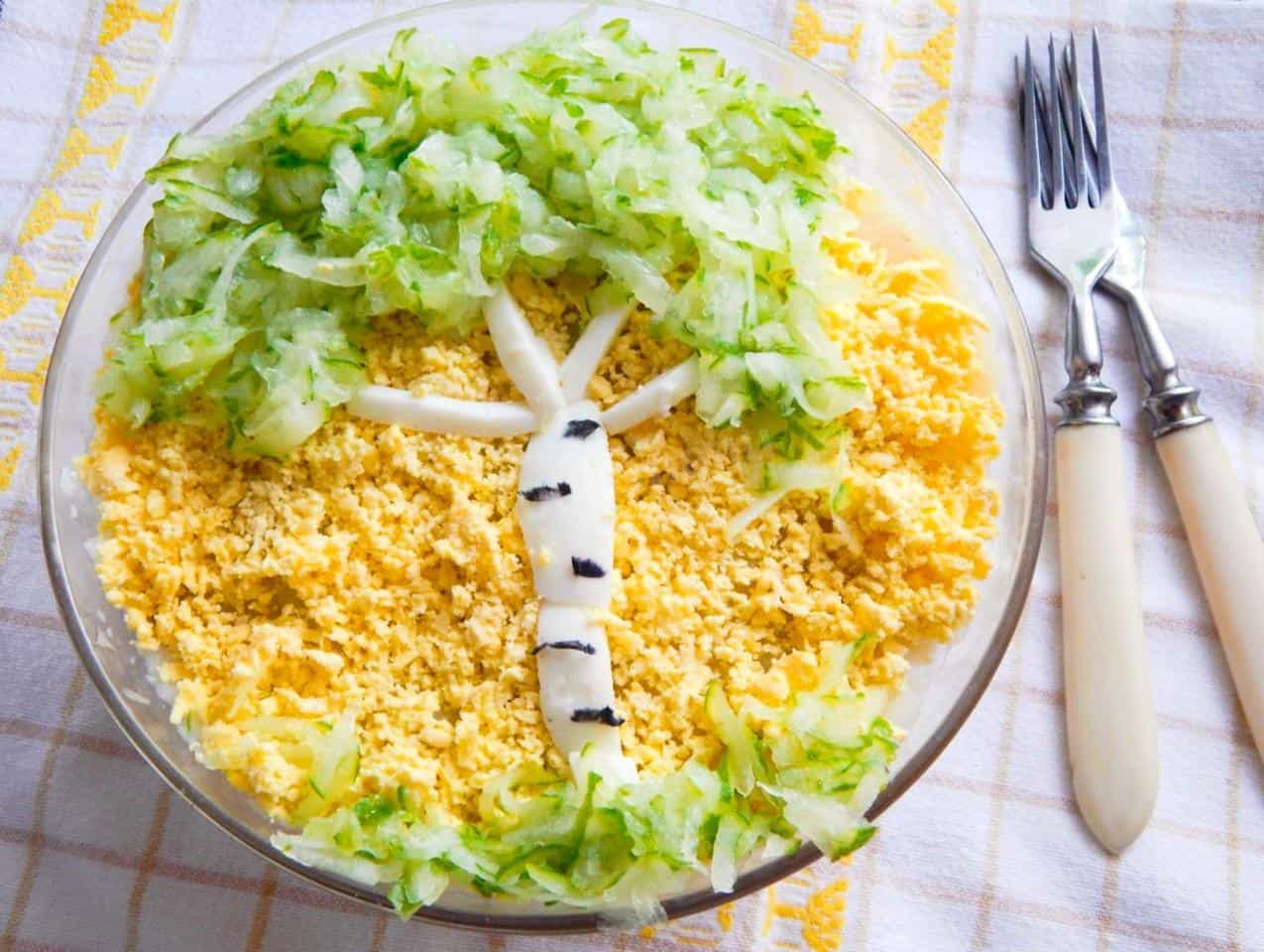 SALAT"BERYOZKA" - (Vetçina,toyuq hisə...