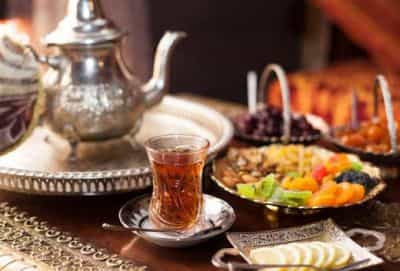 ÇAY SETİ - SADƏ QARA ÇAYDAN ÇAY
