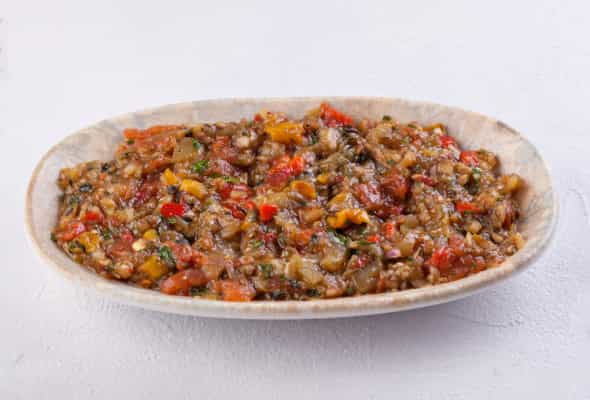 Manqal salatı - salat
