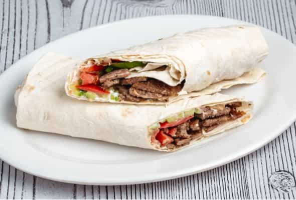 Şaurma (mal əti ilə) 250 qr - Mal əti, turşu xiyar, kartof fri,...
