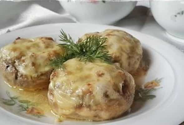 Göbələk dolması 400 qr - (Qıyma ət, holland pendiri,...