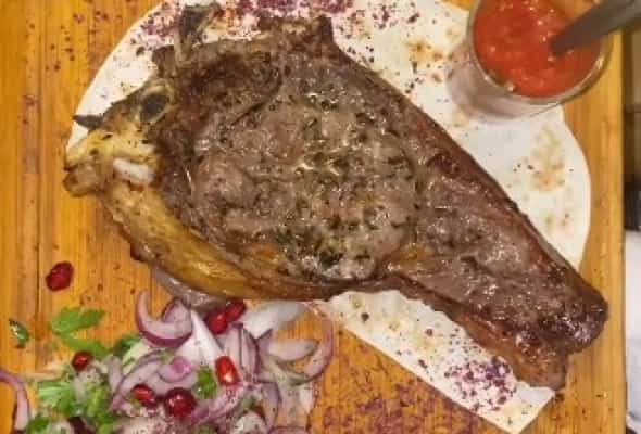 Dana Şapalaq kababı (manqalda 1000 qr) - (Dana beli, soğan, göyərti, özəl...