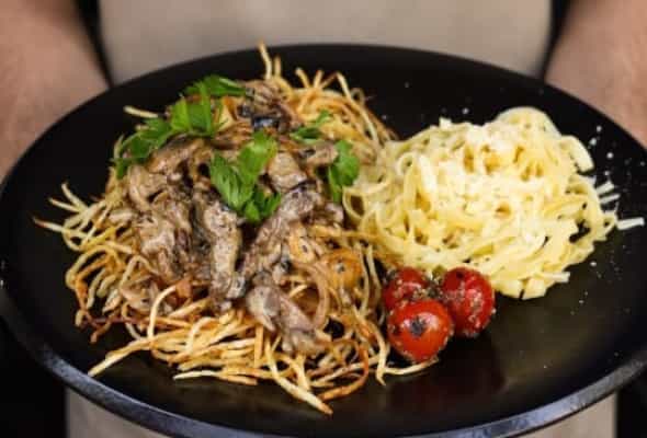 Fettuçini Mal əti ilə - 