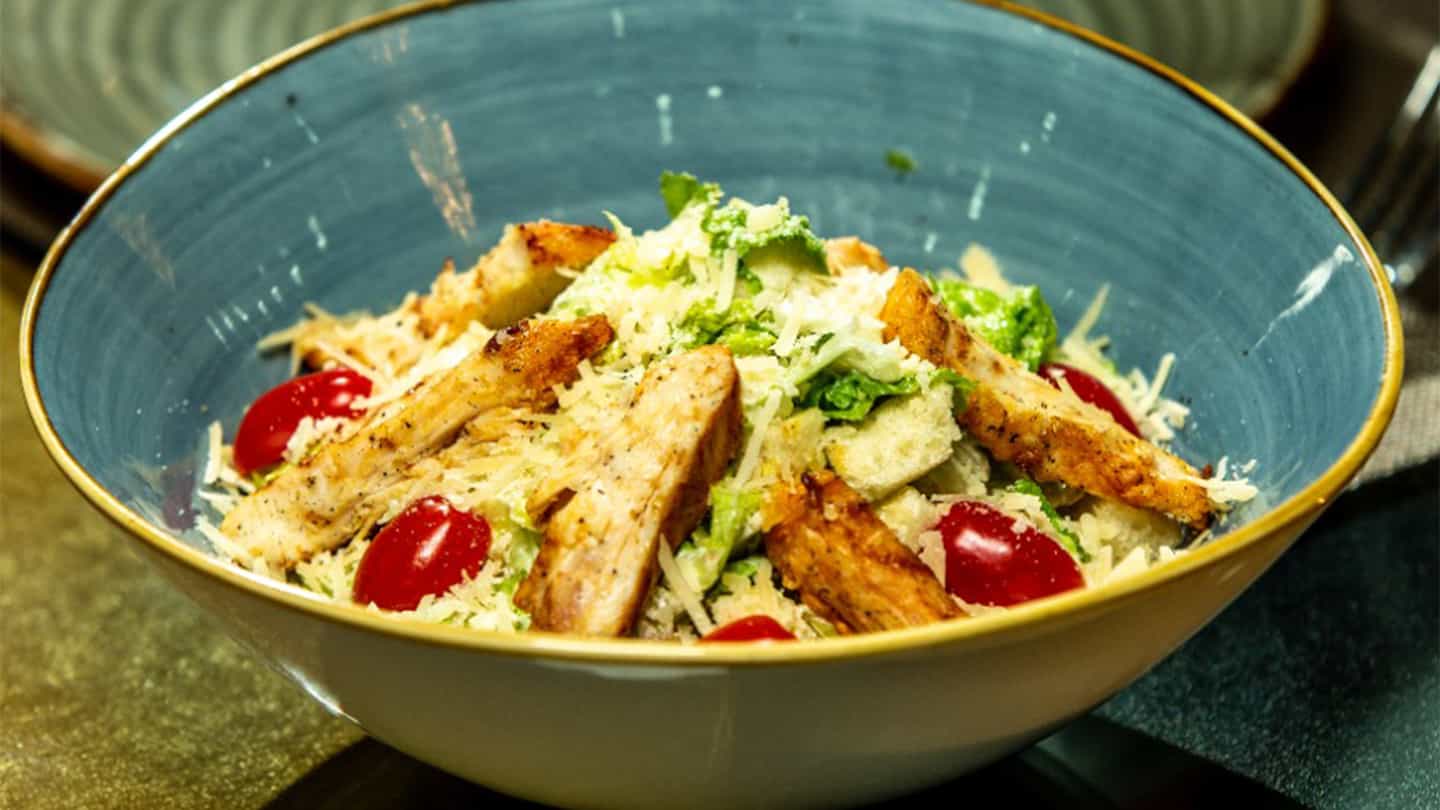 Sezar salatı (Toyuq) - 
