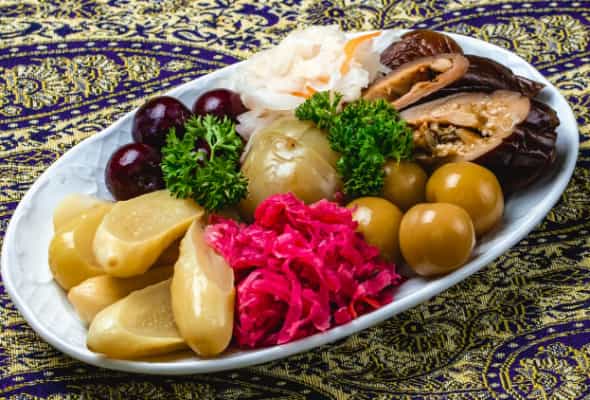 Turşu assorti 350 qr - Qırmızı kələm, ağ kələm, xiyar,...