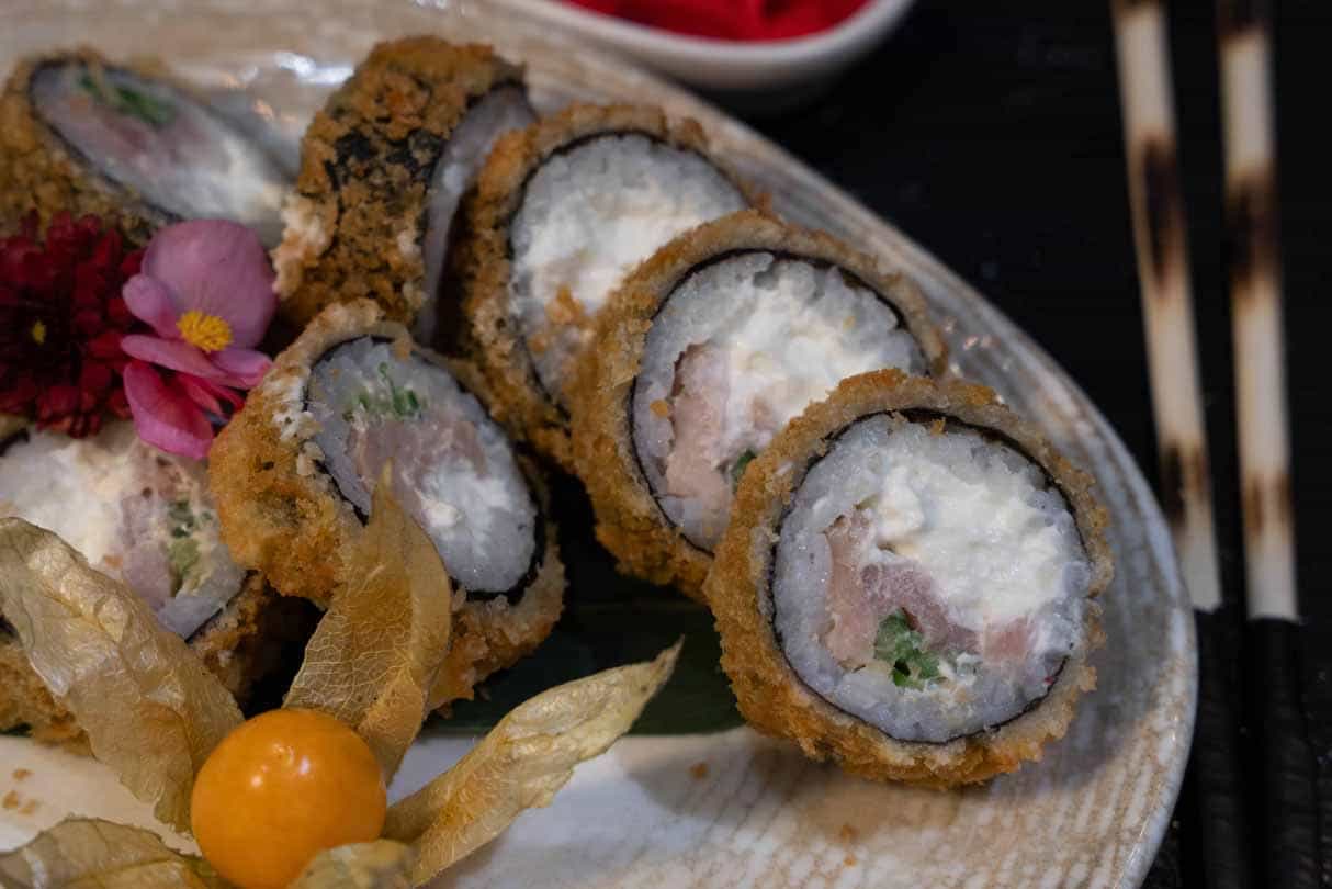 Hot Roll Tuna - Düyü, nori, krem pendir, ton...